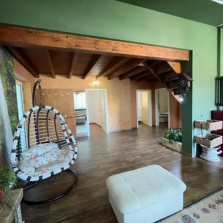 Villa A&b Vlorë